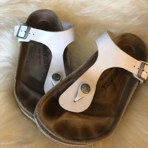White Birkenstock Gizeh sandal - size 37